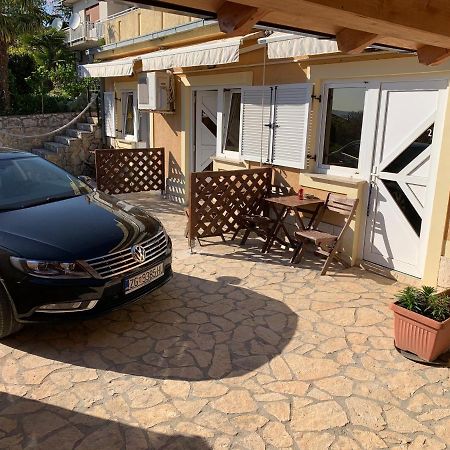 Apartmani Noelle Novi Vinodolski Exterior foto